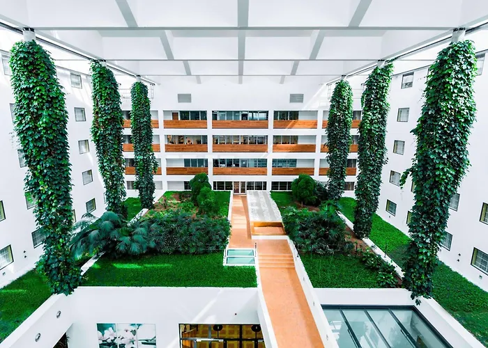 Hotel Courtyard By Marriott Prague Airport
